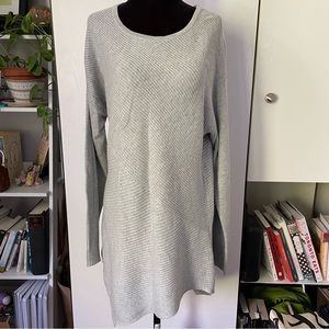 NWT Reitman’s asymmetrical ribbed light sweater Size Medium